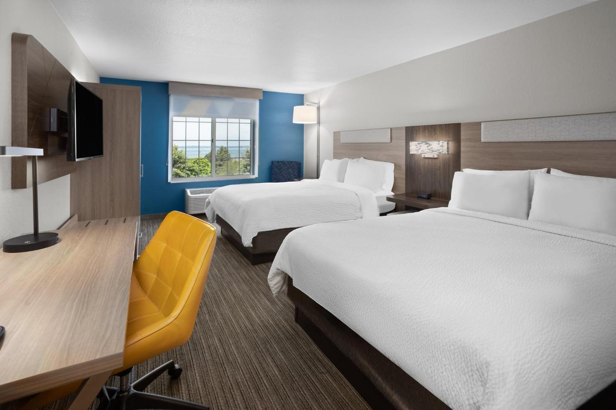 Holiday Inn Express Hotel & Suites Acme-Traverse City By Ihg Exterior foto