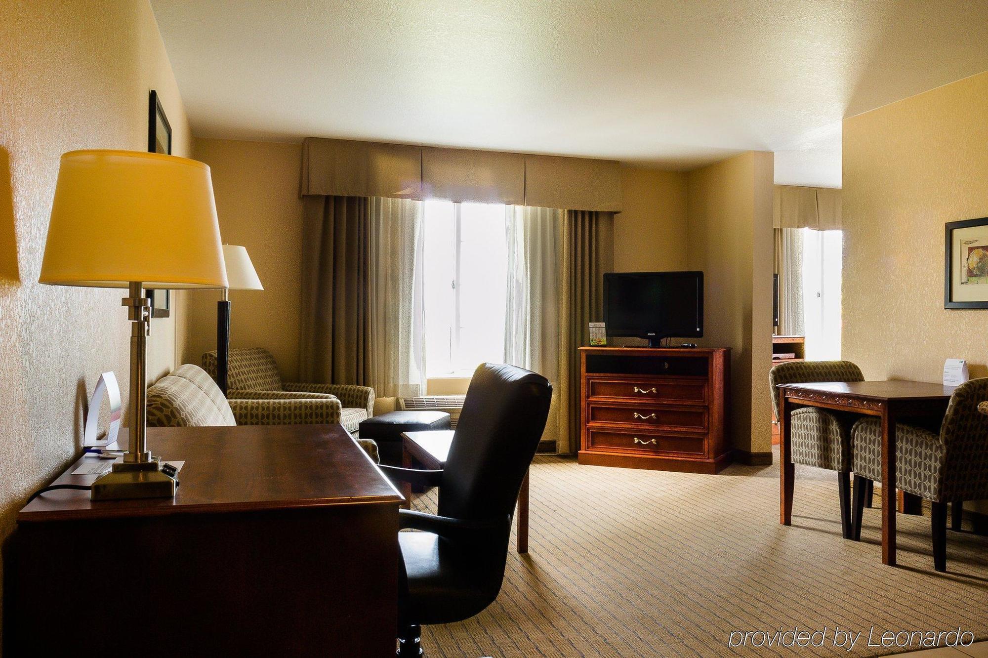Holiday Inn Express Hotel & Suites Acme-Traverse City By Ihg Exterior foto