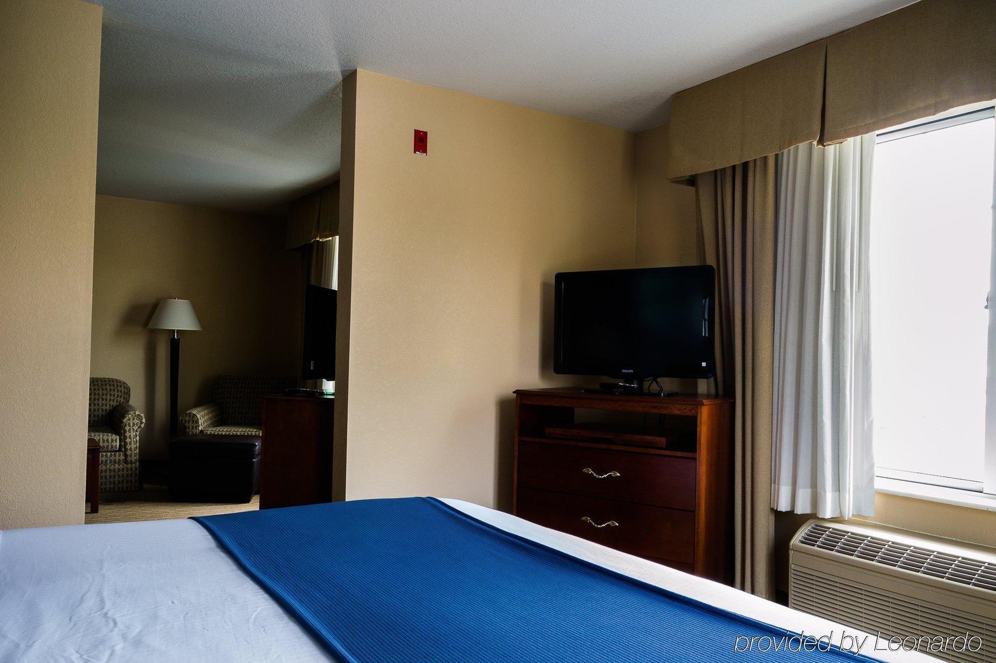 Holiday Inn Express Hotel & Suites Acme-Traverse City By Ihg Exterior foto