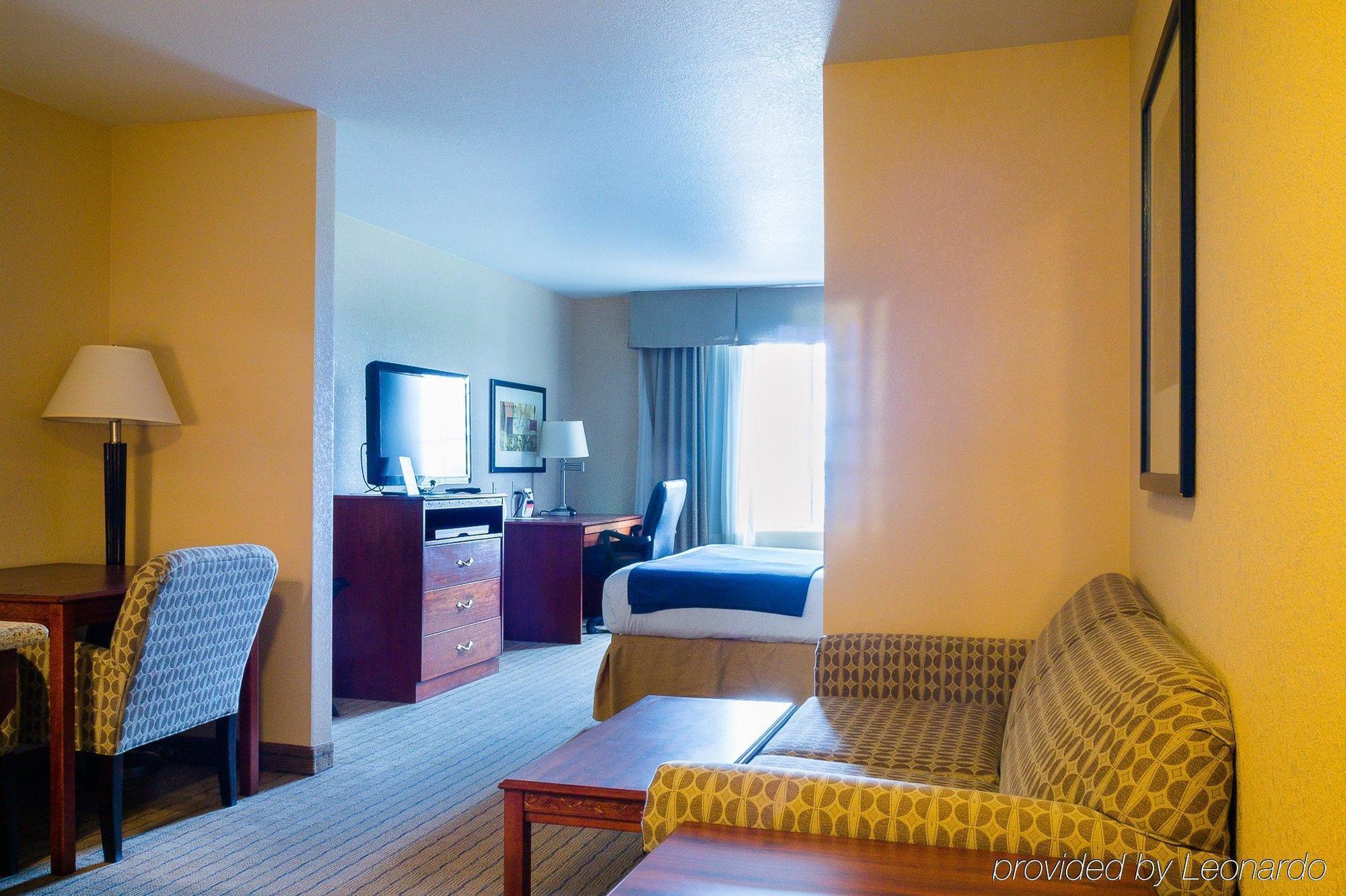Holiday Inn Express Hotel & Suites Acme-Traverse City By Ihg Exterior foto