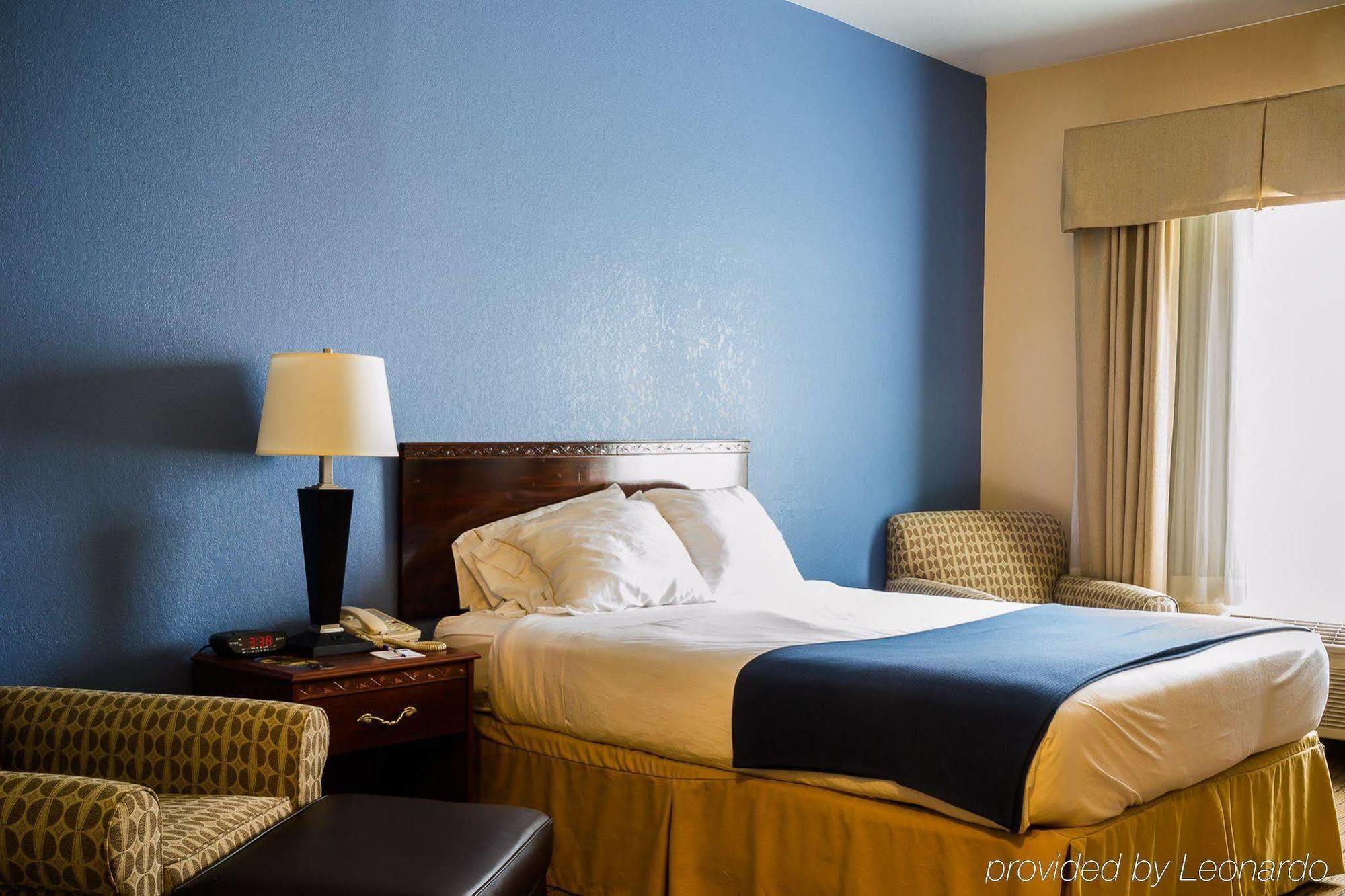 Holiday Inn Express Hotel & Suites Acme-Traverse City By Ihg Exterior foto
